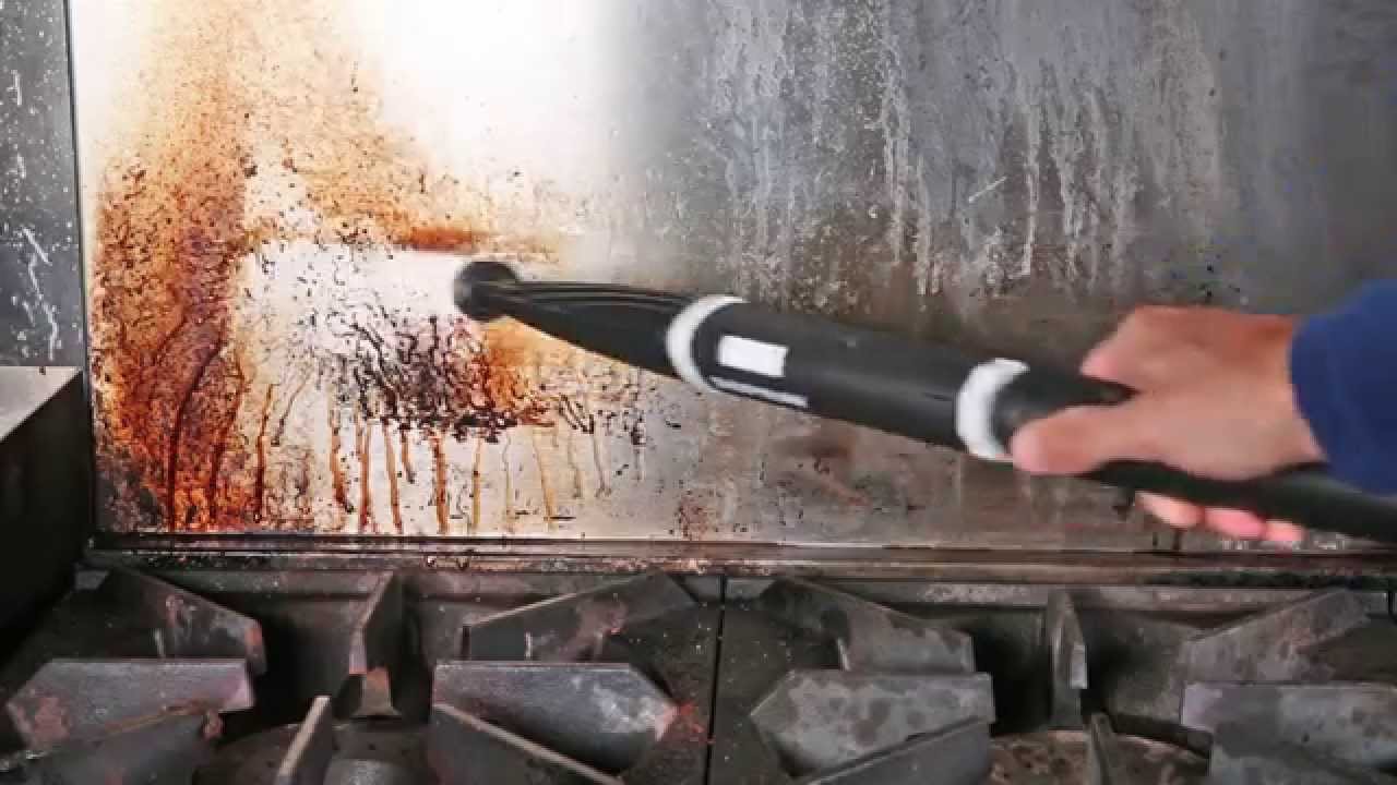 illustration d'un nettoyage vapeur sur du gras de cuisson dans la cuisine